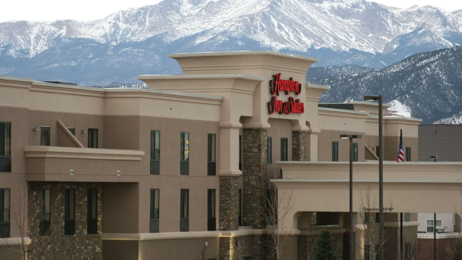 4 Business Hotels in Colorado Springs for Productive Stays